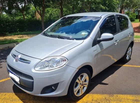 FIAT PALIO 1.6 MPI ESSENCE 16V FLEX 4P AUTOMATIZADO FIAT PALIO 1.6 MPI ESSENCE 16V FLEX 4P AUTOMATIZADO